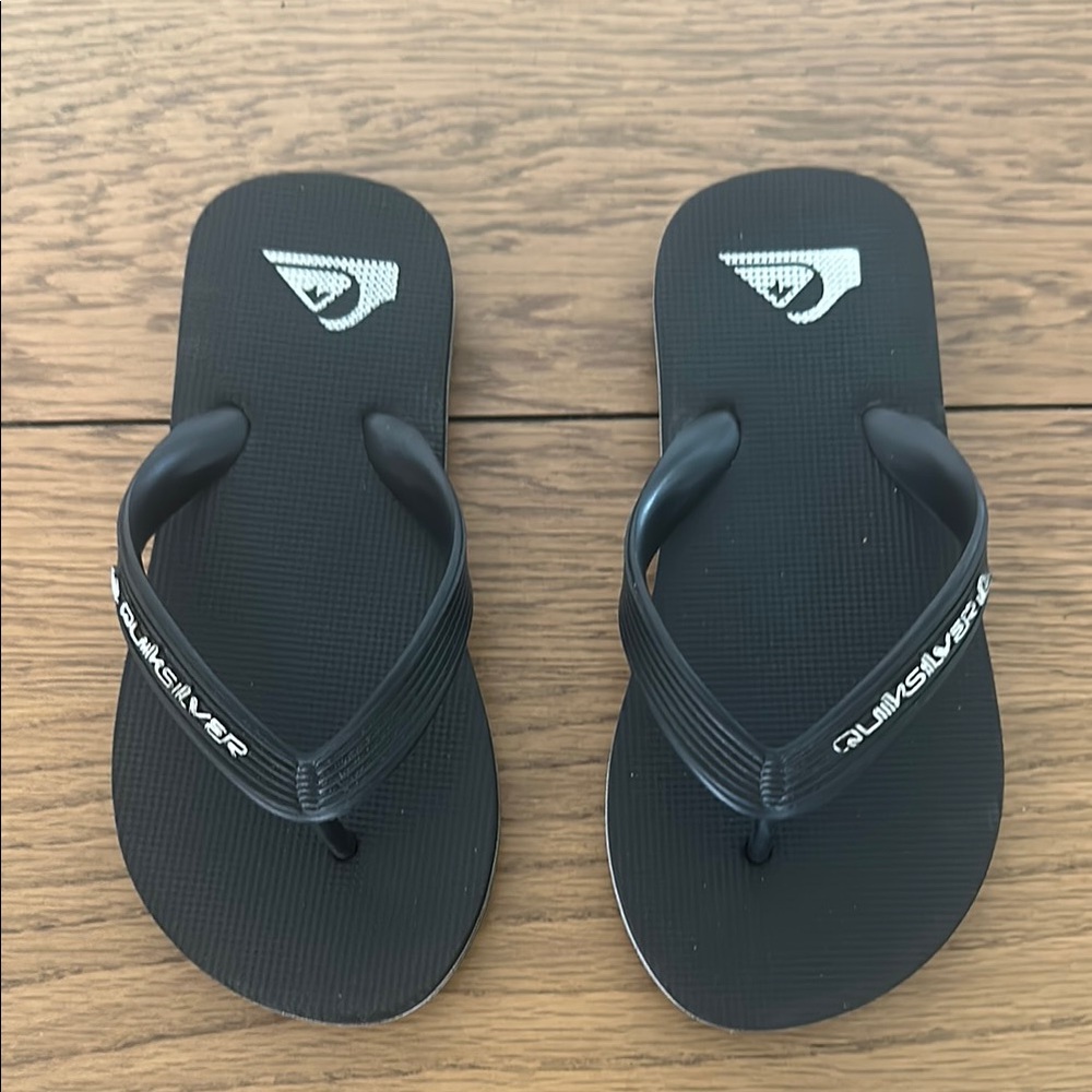 Quiksilver boys Black Sandals